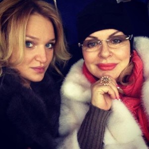 Алла Добкіна з бабусею Алою