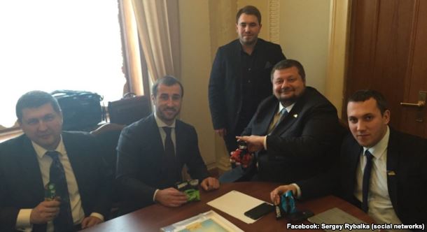       Facebook,       «»  