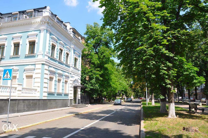 Офіс Партії регіонів продають за 400 мільйонів