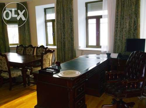 Офіс Партії регіонів продають за 400 мільйонів