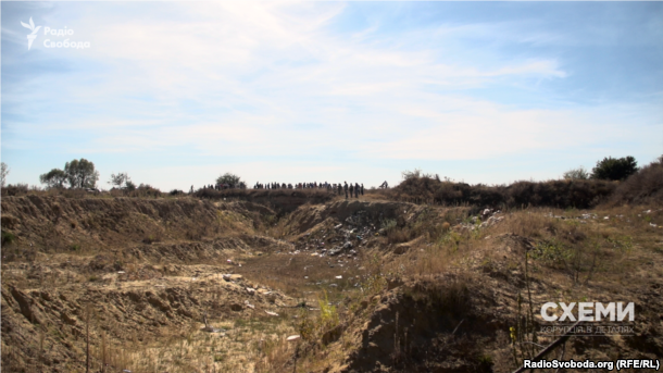 Місцева громада активно протестує проти видобутку піску, через який може залишитися без води