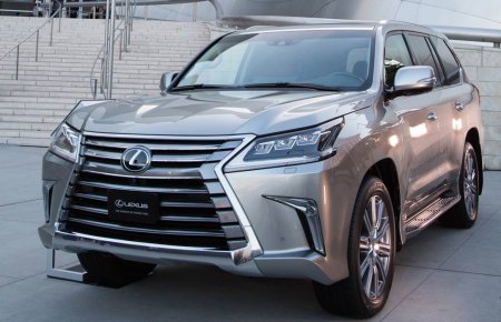 Добкин-младший на днях стал обладателем новенького Lexus стоимостью 3,67 млн грн Добкин-младший на днях стал обладателем новенького Lexus стоимостью 3,67 млн грн dqxikeidqxidqeant
