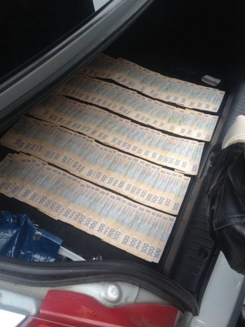 Чиновника, подозреваемого по делу свалки под Львовом, задержали на взятке (обновлено) - 22159 Чиновника, подозреваемого по делу свалки под Львовом, задержали на взятке (обновлено) - фото 22159 dqxikeidqxidqeant