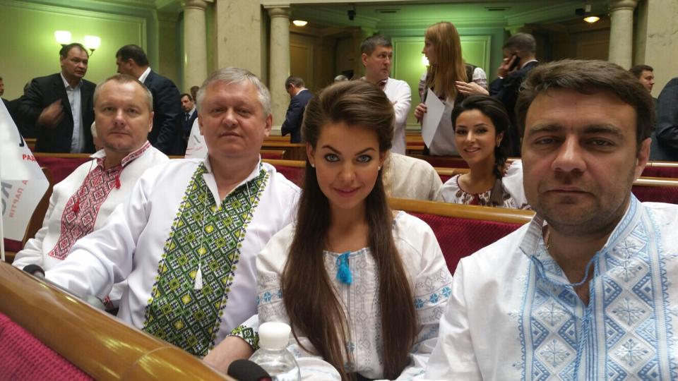 Парад молодых. Коридоры власти заполняют 20-летние кадры - 23081 Парад молодых. Коридоры власти заполняют 20-летние кадры - фото 23081