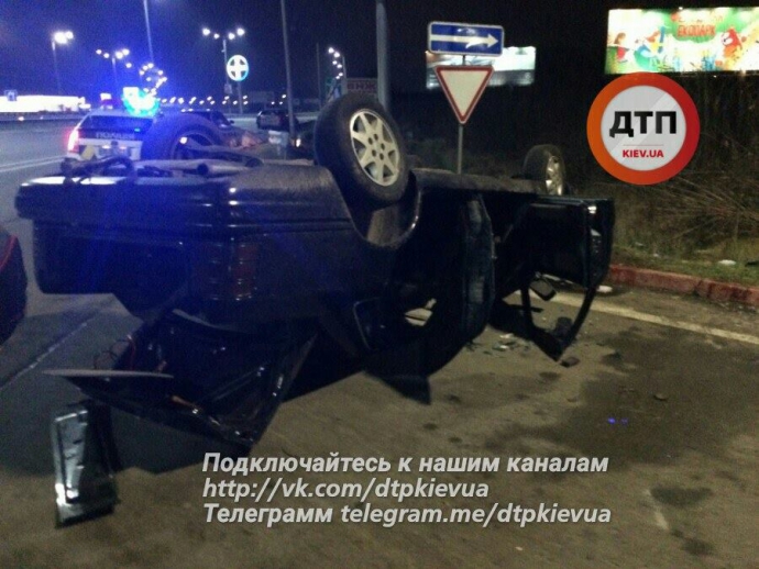 Под Киевом два спящих водителя устроили серьезное ДТП: появились фото (1) dqxikeidqxidqrant