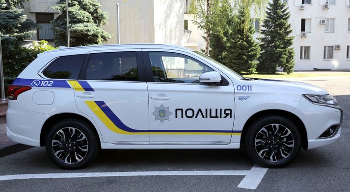 Презентація поліцейського MitsubishiOutlander PHEV