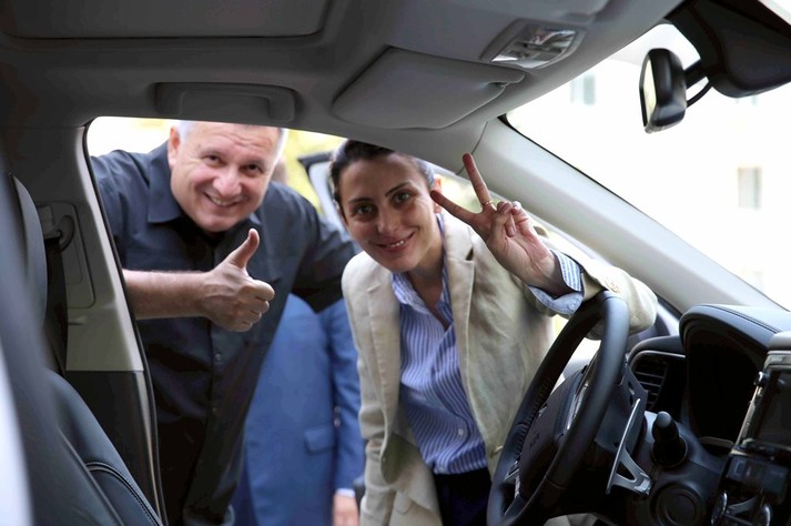 Презентація поліцейського MitsubishiOutlander PHEV