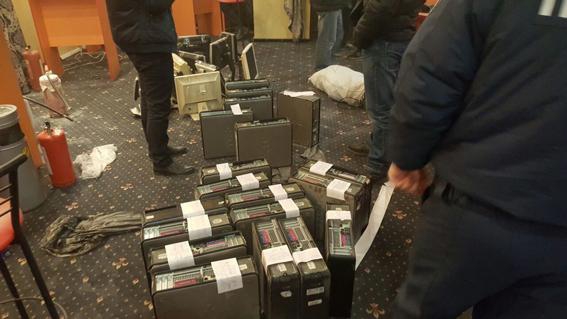Полиция накрыла 65 подпольных казино - 27647 Полиция накрыла 65 подпольных казино - фото 27647 dqxikeidqxidqeant