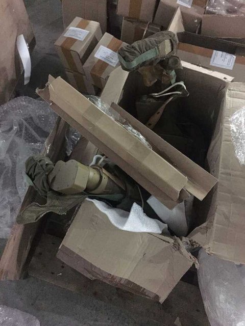 Злоумышленники хотели вывезти из Украины 17 ящиков с комплектующими самолетов - 31279 Злоумышленники хотели вывезти из Украины 17 ящиков с комплектующими самолетов - фото 31279 dqxikeidqxidqeant