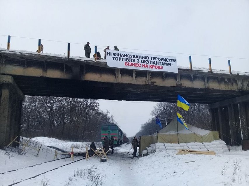 Вугілля, хрестик та труси. Як українська влада протирічить сама собі - 31958 Вугілля, хрестик та труси. Як українська влада протирічить сама собі - фото 31958 dqxikeidqxidqrant
