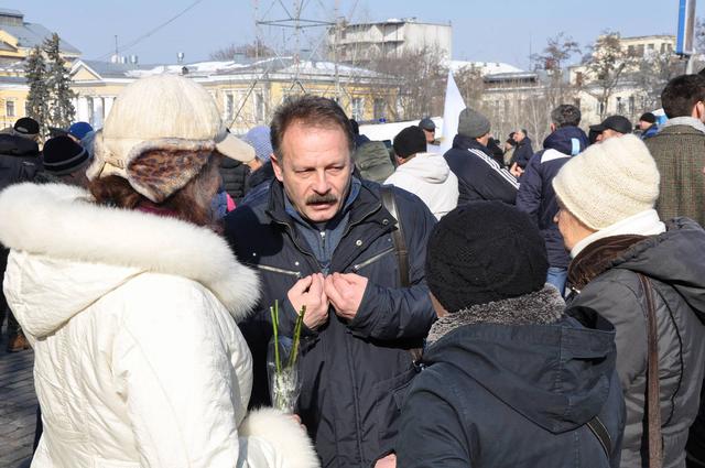 Панихида по Героям Небесной Сотни прошла в центре Киева 04 Панихида по Героям Небесной Сотни прошла в центре Киева 04