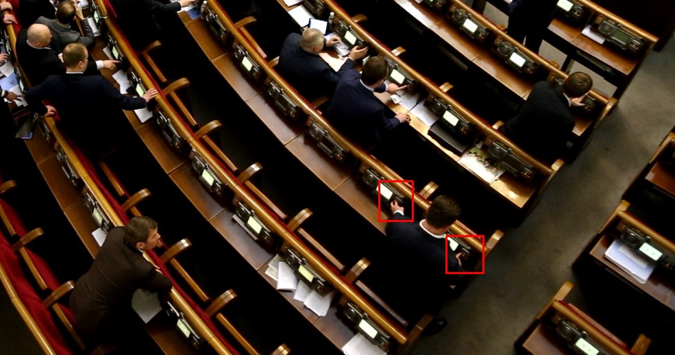 Рекордсмен. Нардеп Антон Яценко проголосовал за шестерых - 38288 Рекордсмен. Нардеп Антон Яценко проголосовал за шестерых - фото 38288 dqxikeidqxidqrant