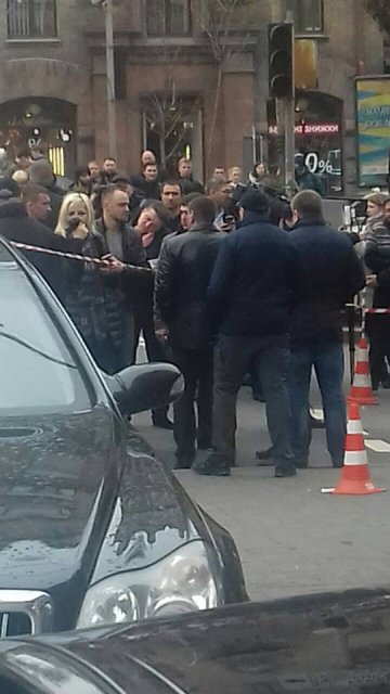 Убийство экс-депутата Госдумы Вороненкова: эксклюзивные фото и видео с места событий - 39509 Убийство экс-депутата Госдумы Вороненкова: эксклюзивные фото и видео с места событий - фото 39509