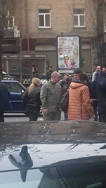 Убийство экс-депутата Госдумы Вороненкова: эксклюзивные фото и видео с места событий - 39510 Убийство экс-депутата Госдумы Вороненкова: эксклюзивные фото и видео с места событий - фото 39510