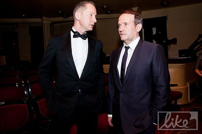 Раніше стрімкий успіх російського тютюнового гіганта в Україні ЗМІ пов’язували із персоною Віктора Медведчука dqxikeidqxidqrant