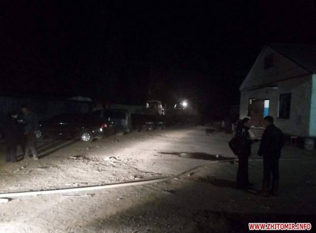 Масштабный пожар под Житомиром: титушки подожгли мусорную свалку - 41030 Масштабный пожар под Житомиром: титушки подожгли мусорную свалку - фото 41030