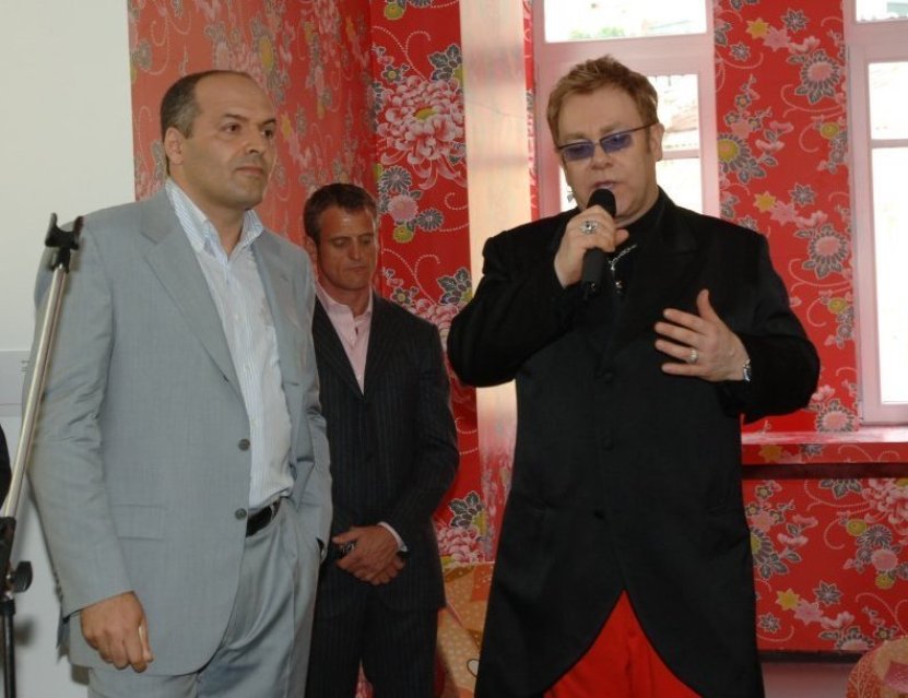 пинчук_элтон_джон dqxikeidqxidqrant