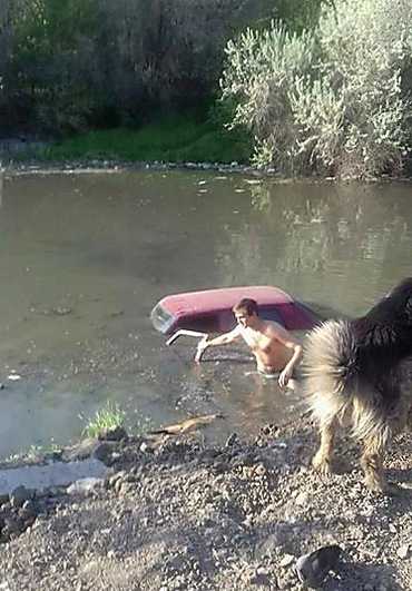 В Николаеве девушка-водитель на «Славуте» упала в «озеро» с канализационными стоками - Copyright https://news.pn