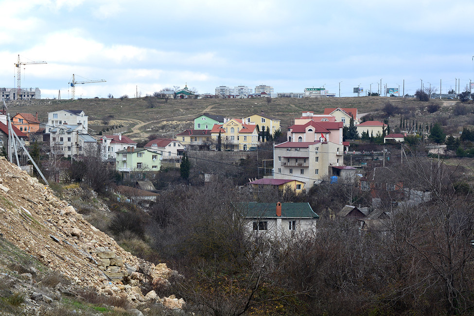 Частный сектор в Севастополе. Фото: Иван Жилин dqxikeidqxidqeant