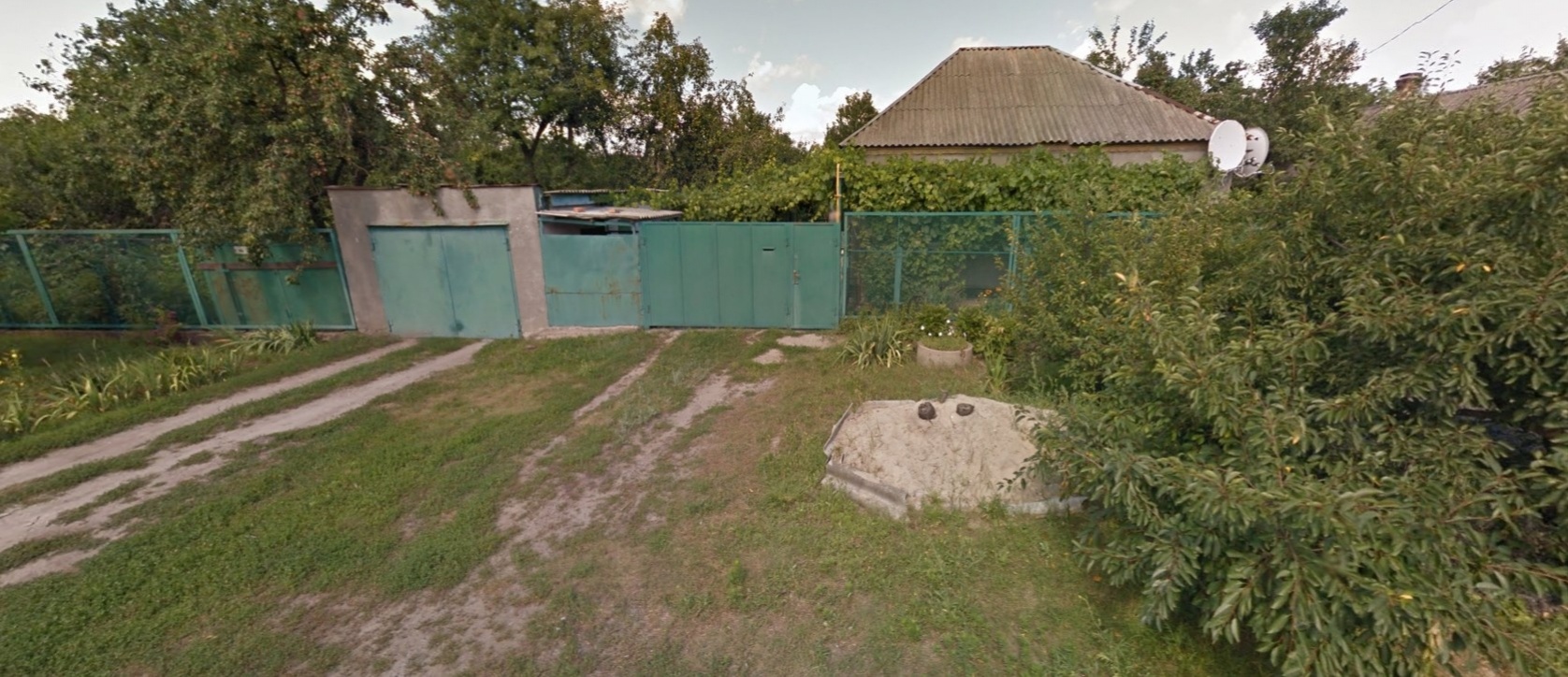 Десь тут склади, які Женя Тимошенко здає в оренду партії своєї мами