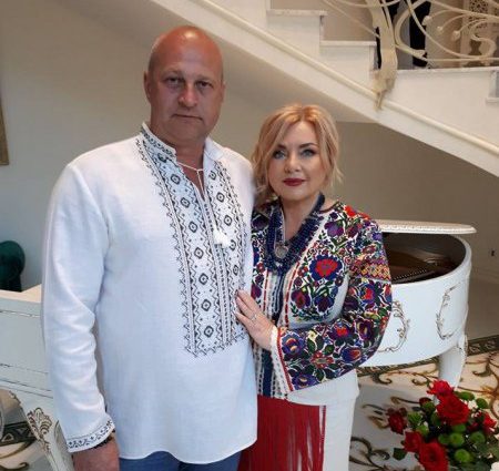 Усі свої! В мережу потрапили шокуючі фото святкування дня народження куми Порошенка! Ви не повірите власним очам (ФОТО)