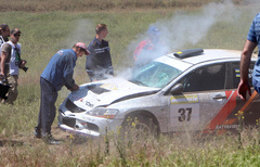 На ралли возле Николаева гоночный автомобиль насмерть сбил мужчину, перебегавшего трассу - Copyright https://news.pn