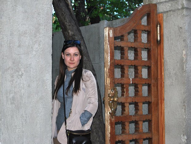 Біля акторського кафе dqxikeidqxidqeant