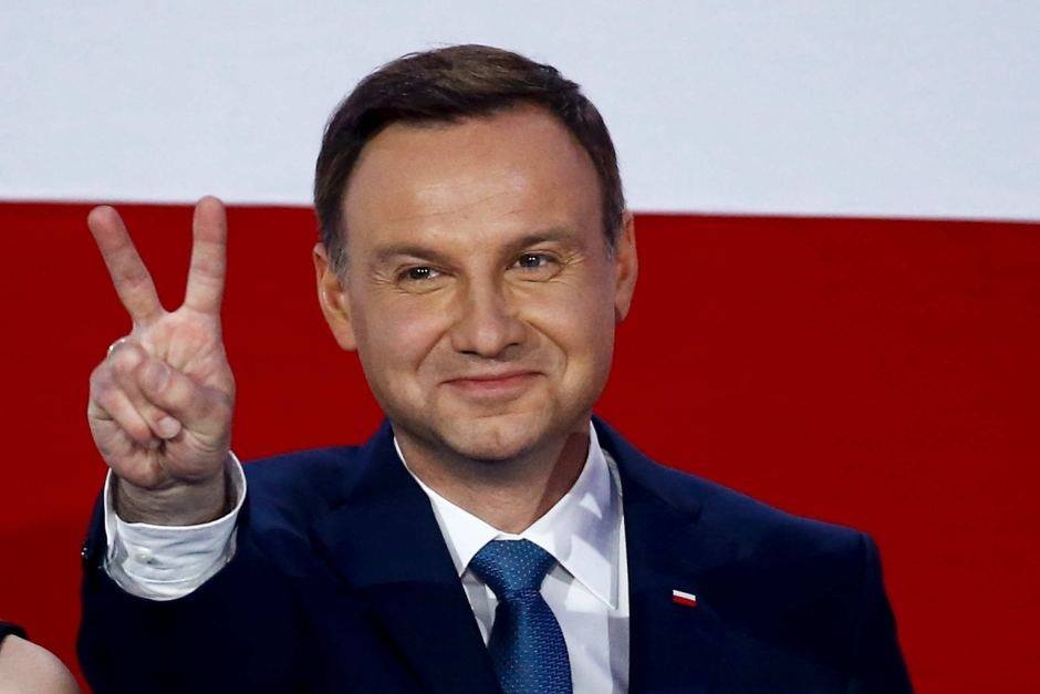 Президент Дуда йде на тактичну хитрість: обіцяє ухвалити закон з поправками. Опоненти реформи називають їх несуттєвими