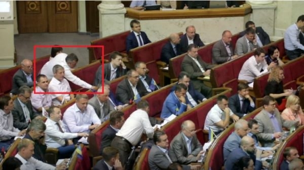 Названы главные махинаторы Рады в июле (фото, видео) dqxikeidqxidqrant