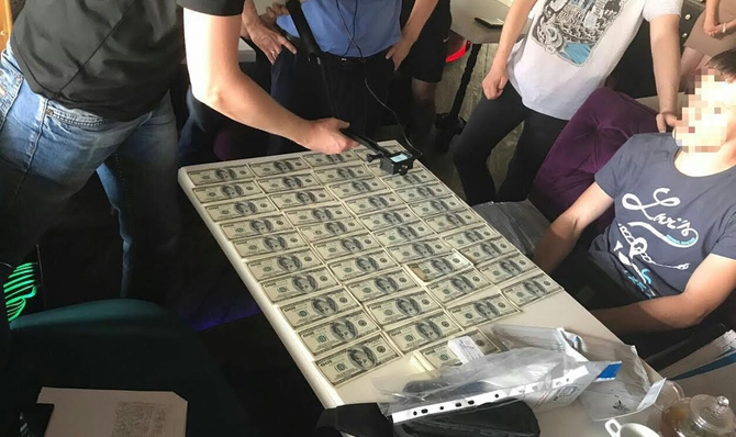 Взятка месяца: Взяточники из "Укрзализныци", невиноватый Троян и влияние на суд за $50 тыс - 62994 Взятка месяца: Взяточники из "Укрзализныци", невиноватый Троян и влияние на суд за $50 тыс - фото 62994