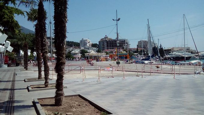 View image on Twitter