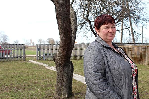 Надія, мати Діани dqxikeidqxidqrant