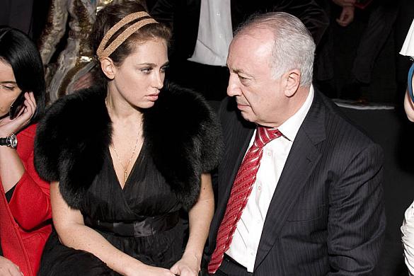    :  1+1,  Hilton   ѳ ѳ -  65445