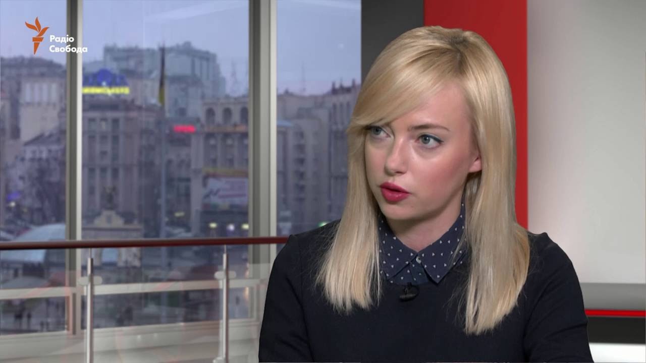 СИЛА СЛОВА: Наталья Седлецкая, руководитель проекта Схемы, рассказывает, что после того, как ее команда сделала расследование об СБУ, журналистам стали угрожать оттуда уголовной ответственностью