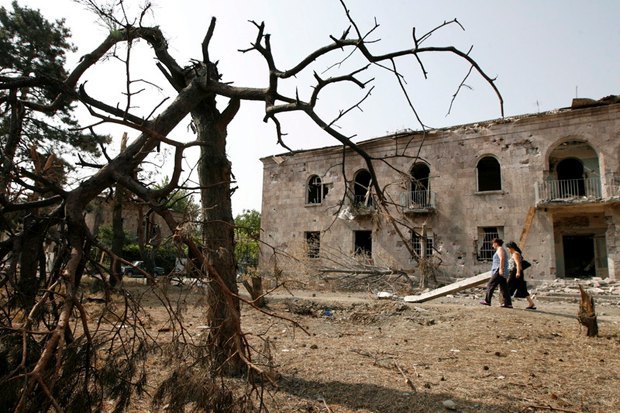 Разрушенные дома в Гори, Грузия, 26 августа, 2008