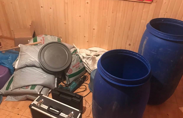 Обшук у поліції Виноградова: Затримано правоохоронця, який за $50 тис. обіцяв приховати наркозлочин (ФОТО)