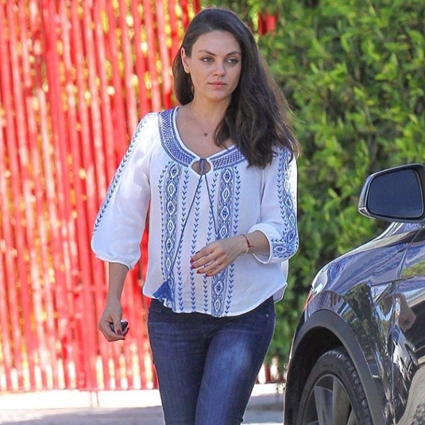 День Независимости: голливудские красавицы в украинских вышиванках - 68912 День Независимости: голливудские красавицы в украинских вышиванках - фото 68912