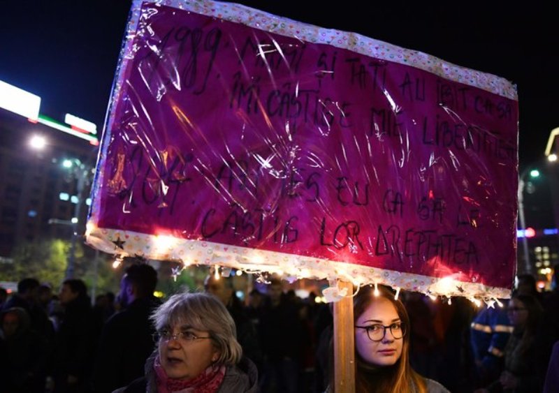 Неспокойно у соседей: в Румынии вспыхнули массовые протесты из-за судебной реформы 796984_main Неспокойно у соседей: в Румынии вспыхнули массовые протесты из-за судебной реформы