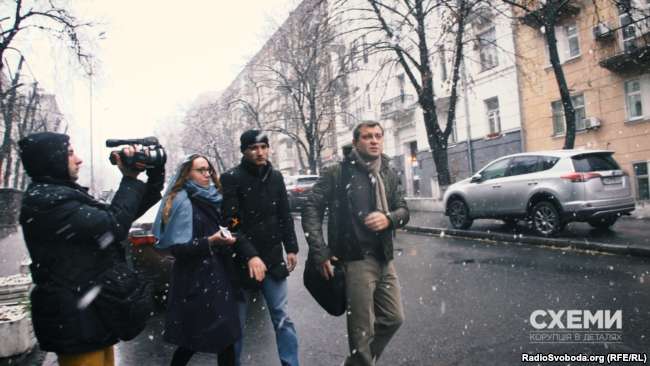 Бізнесмен Леонід Крючков не захотів спілкуватись з журналістами «Схем»