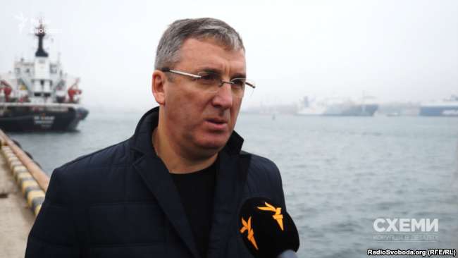 Заступник начальника з логістики Чорноморської філії АМПУ Юрій Соколов запевняє, що швартування здійснює не одна компанія