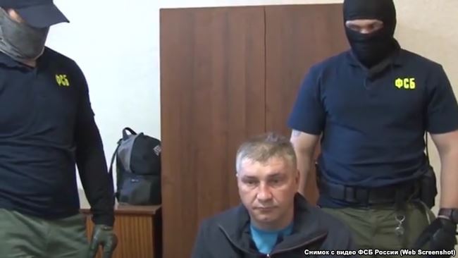 Дмитрий Долгополов на допросе