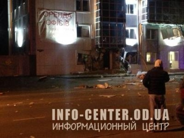 5-В Одесі пролунав вибух у волонтерському центрі допомоги бійцям АТО