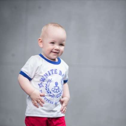 Фотографія зі зразком футболки з інтернет-магазину Фотографія зі зразком футболки з інтернет-магазину // SVA STONE dqxikeidqxiqzant