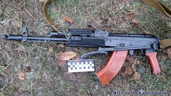 автомат, харьковская область, город, дергачи, полиция, парень, мужчина, стрельба, оружие