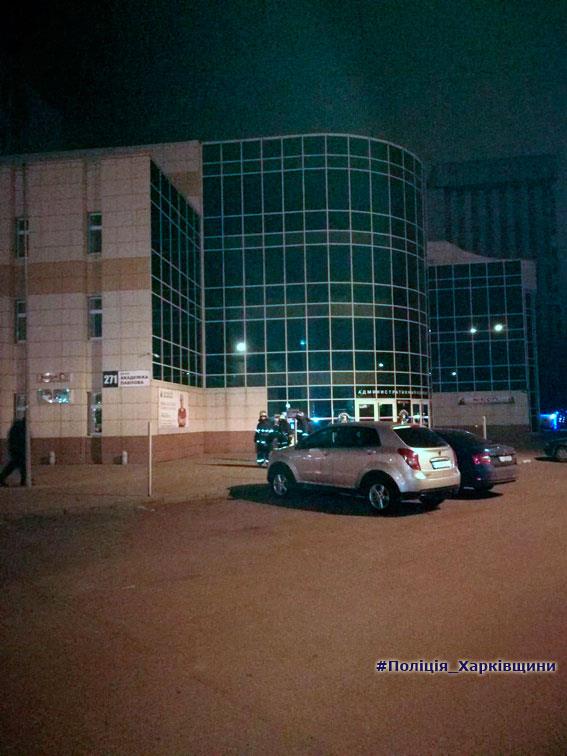 Из "Радмира" в поисках взрывчатки эвакуировали 400 человек Радмир dqxikeidqxidqeant