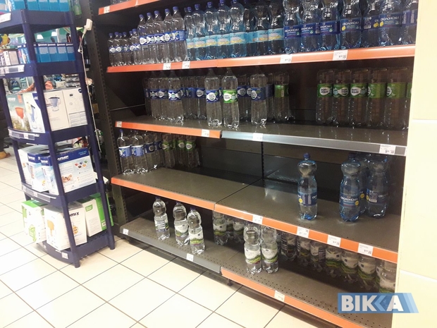 город, черкассы, вода, водоснабжение, цистерны, водоканал, люди, очереди, магазины, супермаркеты