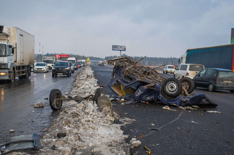 Оба мужчины из "Нивы" погибли