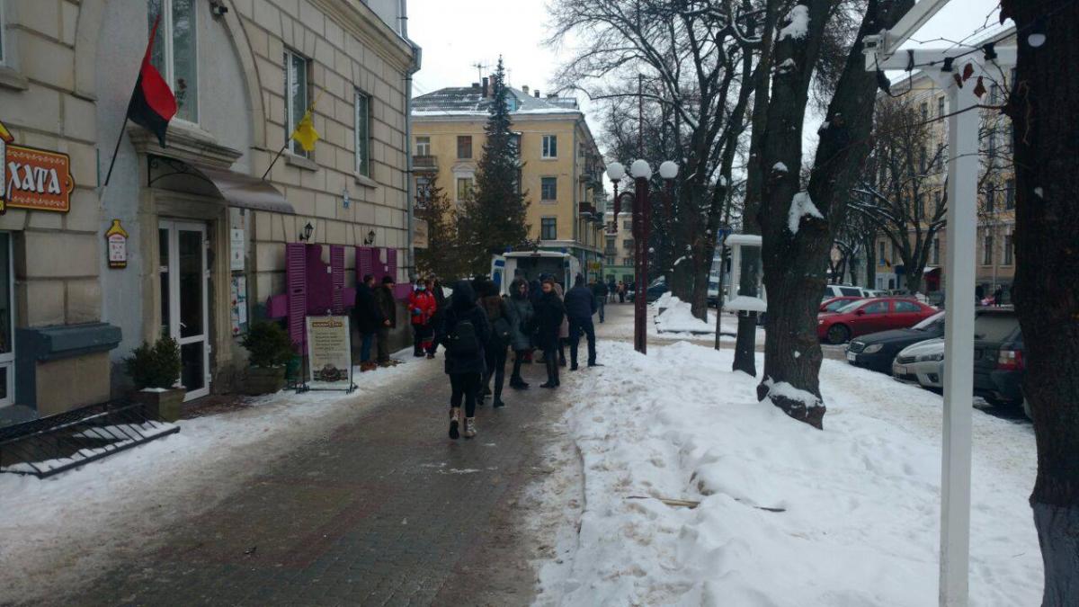 тернополь, свобода, депутат, полиция, нож, правоохранители, мужчина, сын, школа, нападающий dqxikeidqxidqrant