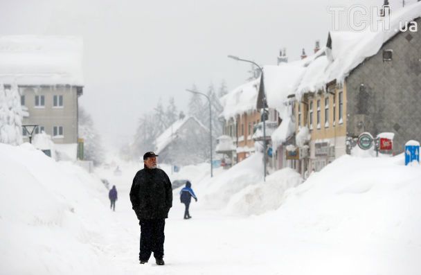 Массовые аварии, больше десятка жертв: в Европе бушует февральский холод