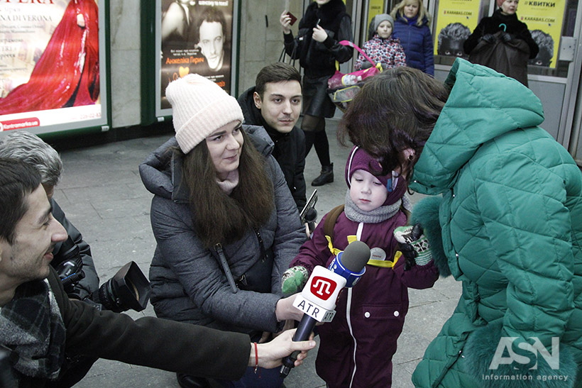 ÑевÑенко, кобзаÑÑ, ÑÑиÑ
и, поÑзиÑ, меÑÑо, меÑÑополиÑен, меÑÑо, пÑоезд, майдан, незавиÑимоÑÑи, подземка